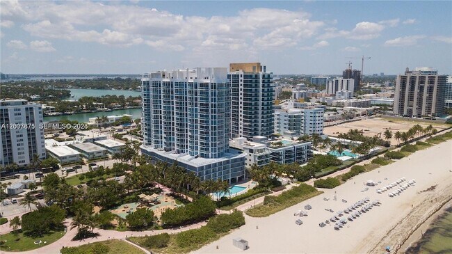 Building Photo - 6515 Collins Ave