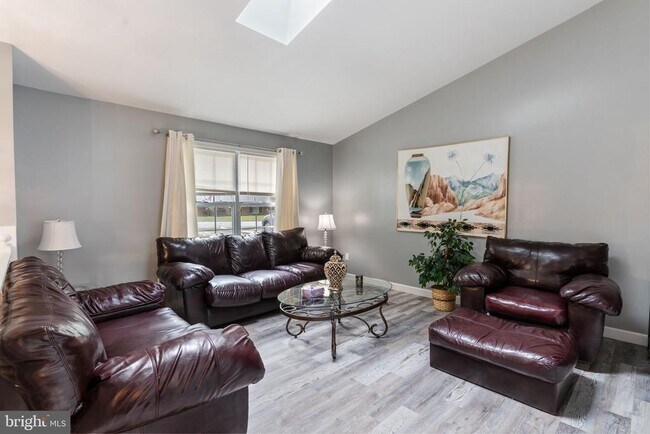 Building Photo - 12258 Catalina Dr