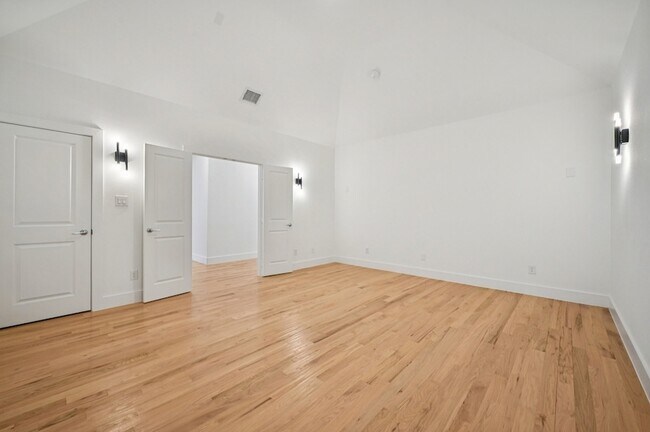 Building Photo - 13868 Dorset Ln