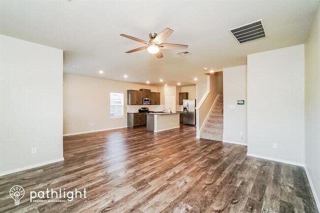 Building Photo - 5133 Blue Ivy, Bulverde, TX, 78163