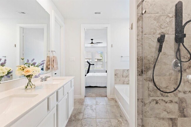 Building Photo - 524 Timber Voyage Ct
