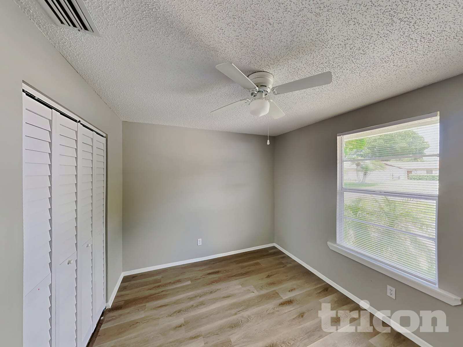 Building Photo - 5513 3rd Avenue Plaza W