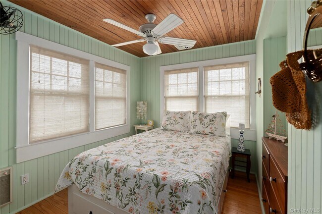 Building Photo - 696 Ocean Breeze Walk