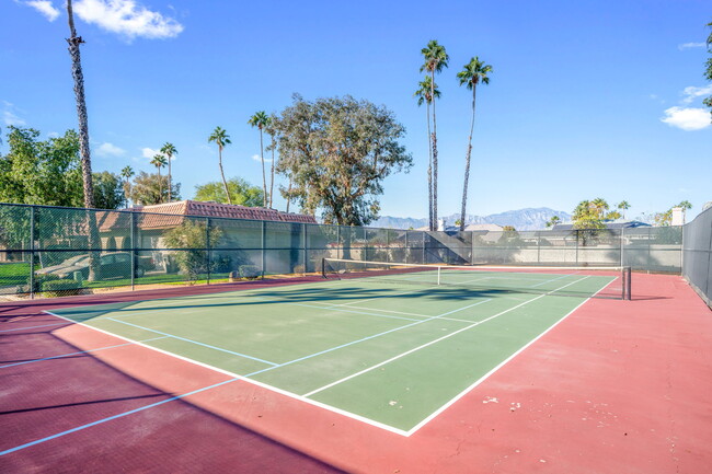 Tennis Court - 41805 Largo