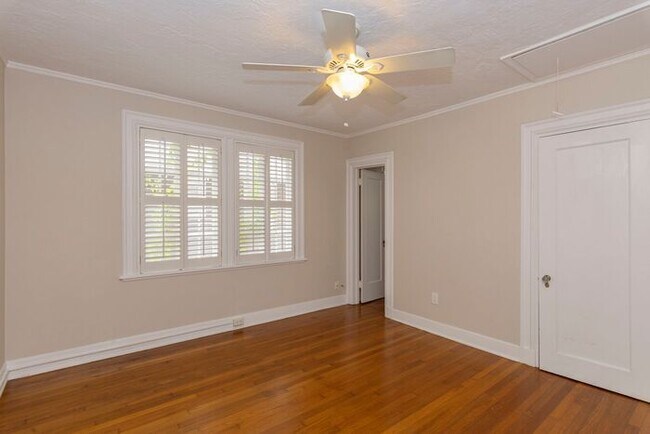 Building Photo - Spacious 4-Bedroom 1930's Mediterranean Home in College Park