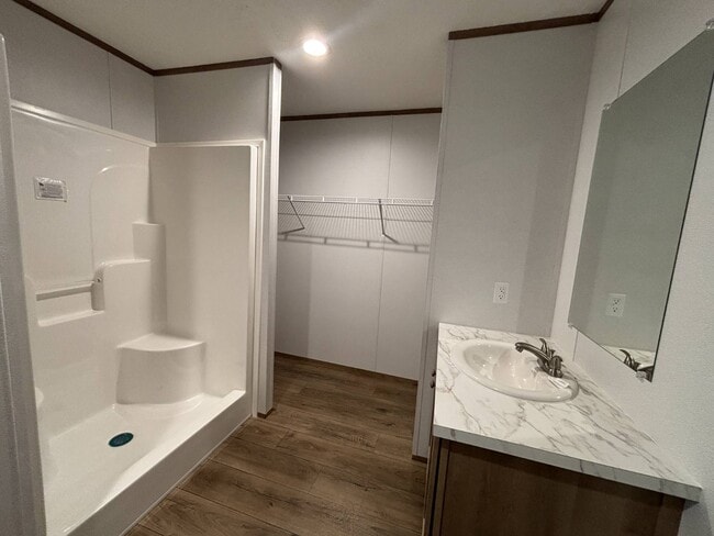Building Photo - 3110 Victory Dr