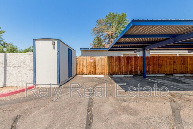 Building Photo - 5424 W Laurie Ln