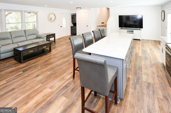 Building Photo - 6157 Orville Dr