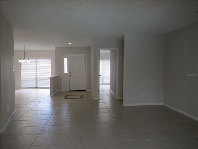 Building Photo - 4023 Paddlewheel Dr