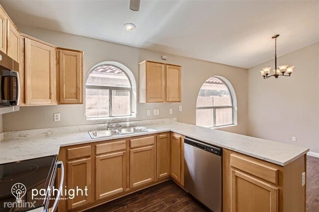 Building Photo - 3 br, 2 bath House - 12618 W Cambridge Ave...