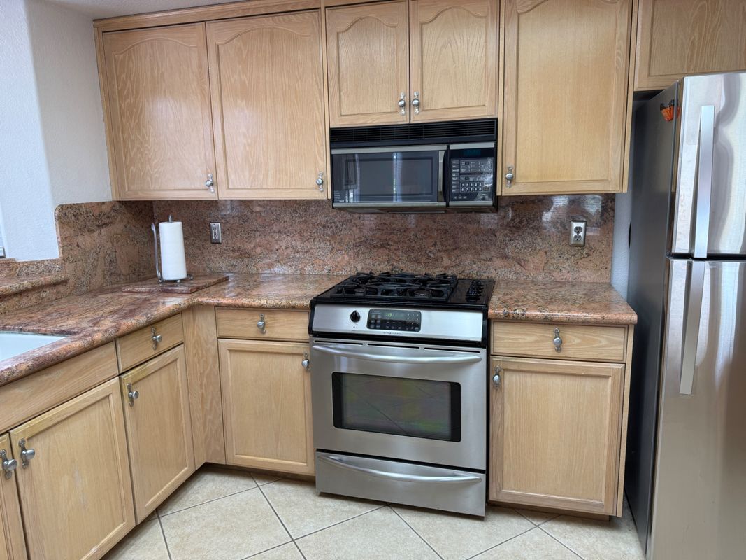 Building Photo - 2981 Peach Tree St