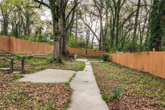 Building Photo - 1288 Lorenzo Dr SW