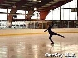 Building Photo - 7 Bond St