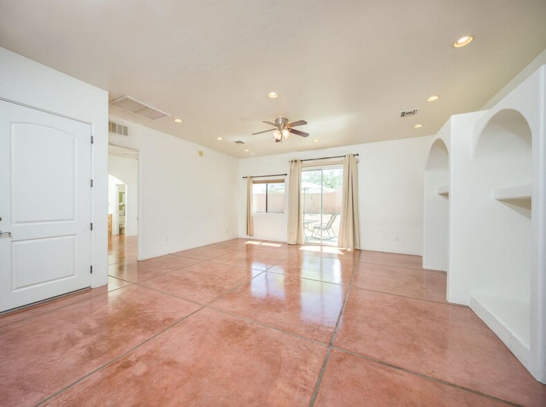 Building Photo - 7464 E Poinciana Pl