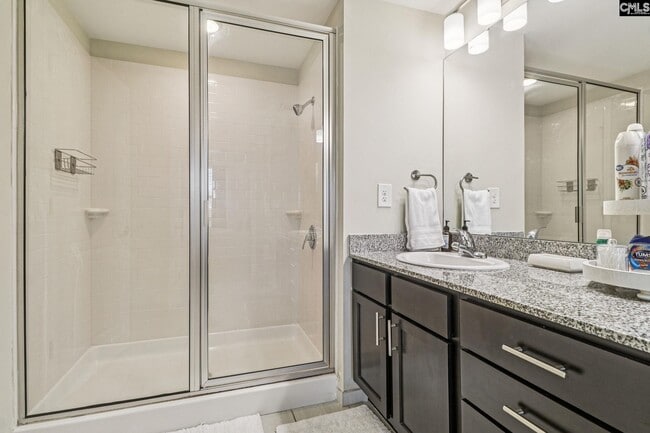 Building Photo - 440 Town Center Pl