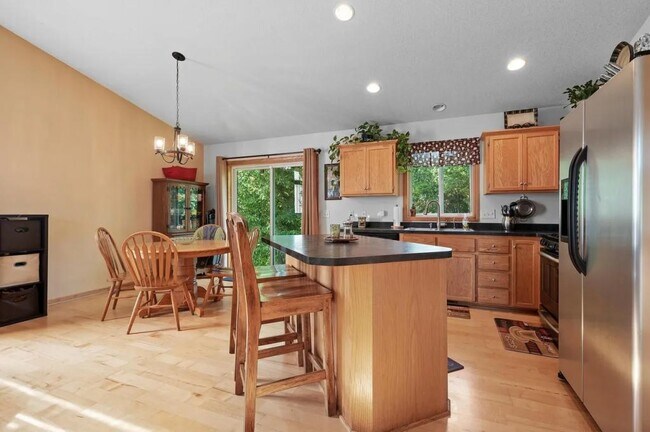 Building Photo - 2921 235th Ave NW