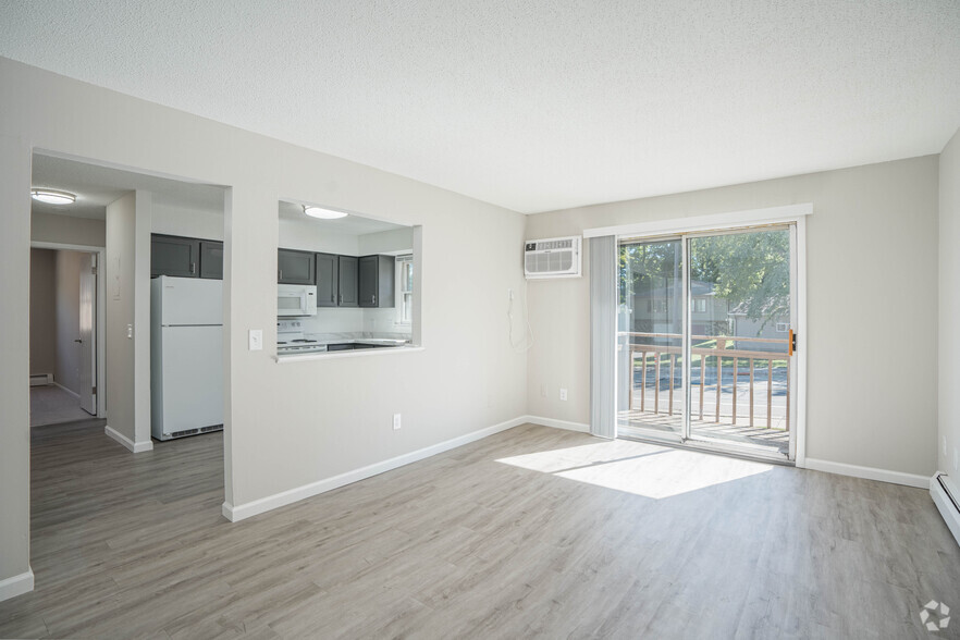 2BR,1BA - 750SF - Living Room - Shoreline Place