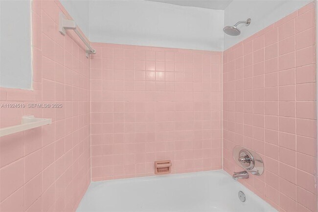 Building Photo - 1850 Meridian Ave