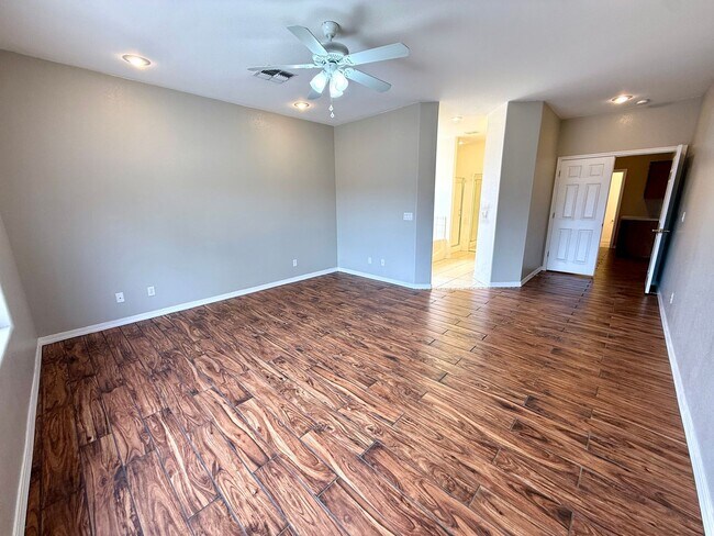 Building Photo - 2116 Roy Rogers Way
