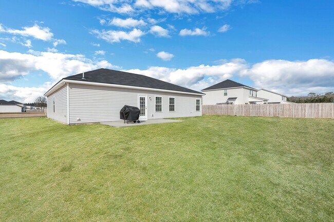 Building Photo - 181 Sunflower Cir NE