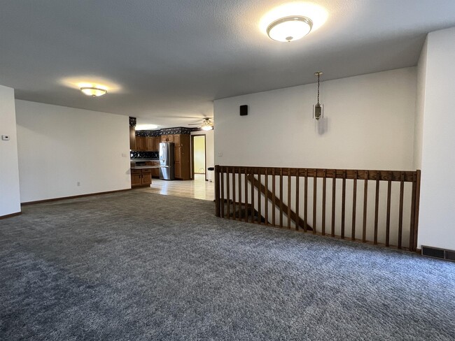 Building Photo - 312 E Main St