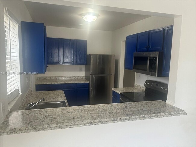 Building Photo - 1139 Freshwater Lakes Dr