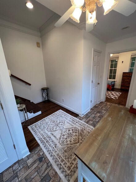 Building Photo - 1430 Alford Ave