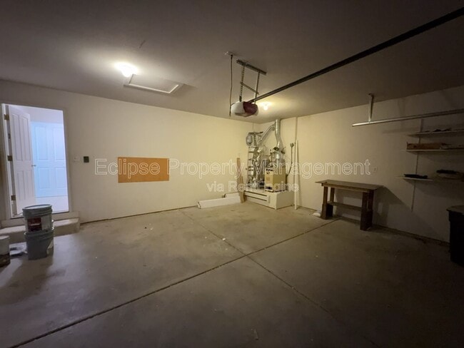 Building Photo - 714 E Harbor Cir