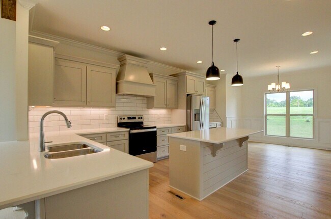 Building Photo - Custom Build in Sango.  Wow Factor