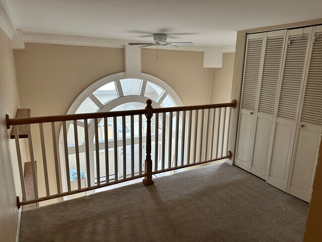 Building Photo - 108 W Byers Pl