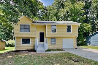 Building Photo - 8401 Beechwood Trce