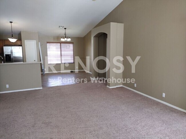 Building Photo - Self-Tour with Rently! Beautiful 3BR + Den Home in Parkwood Ranch!