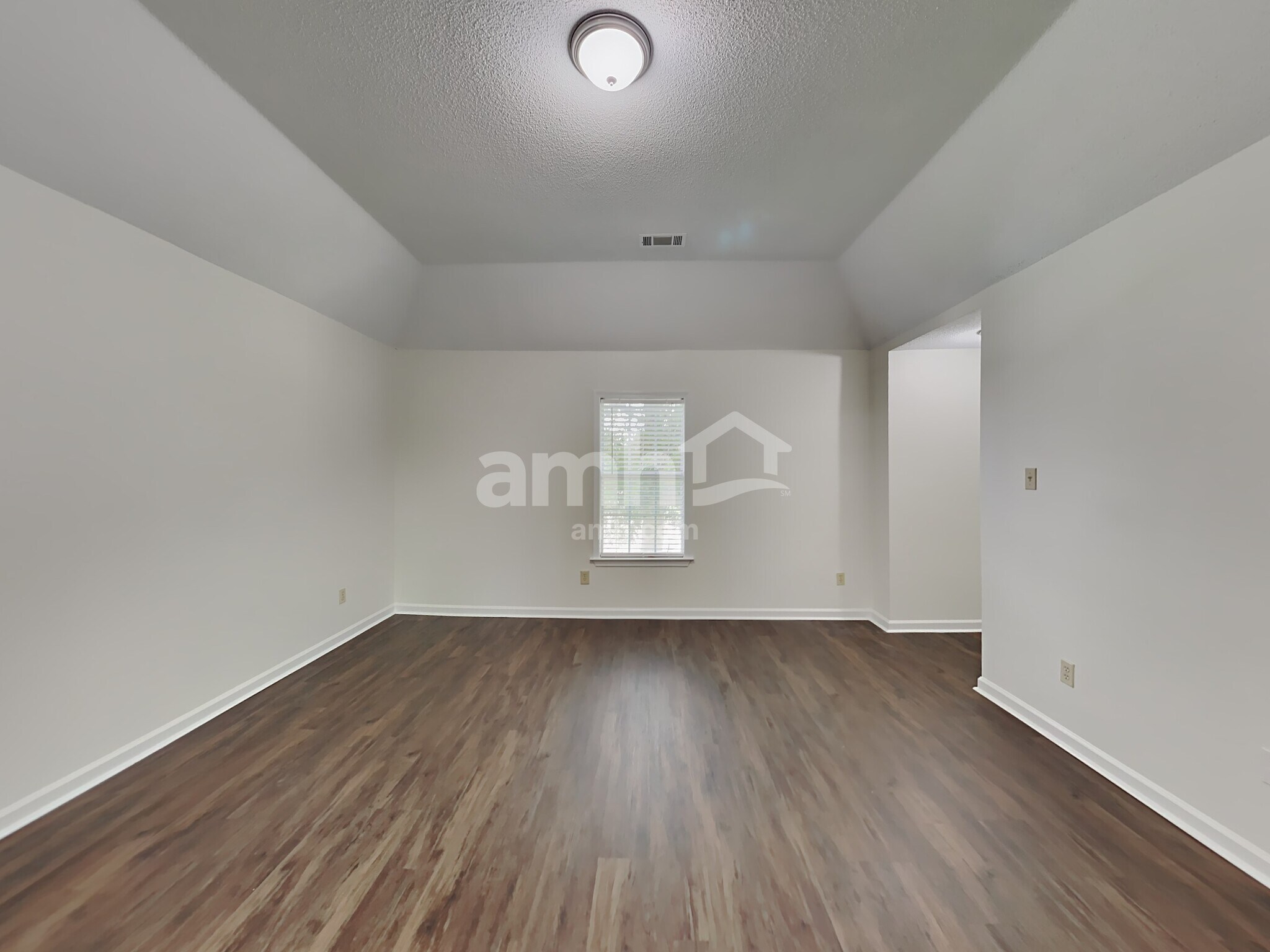 Building Photo - 3019 Long Bridge Cv