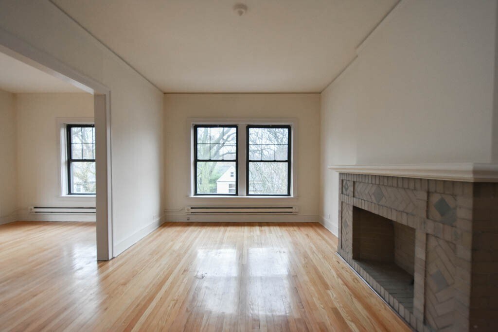 Building Photo - 805 Dempster St
