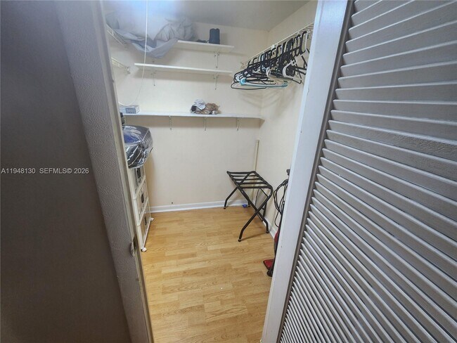 Building Photo - 7600 NW 5th Ct