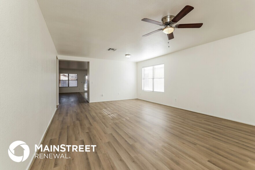 Building Photo - 1725 W Rita Marie Dr