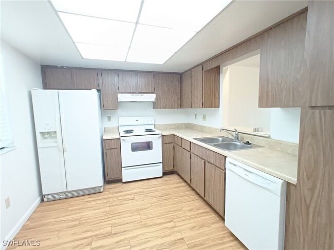 Building Photo - 4440 Orchid Blvd