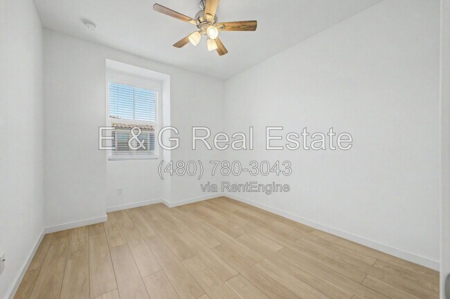 Building Photo - 2771 S Chippewa Dr