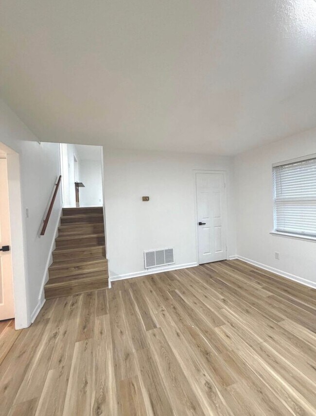 Building Photo - 2808 Seminole Trl