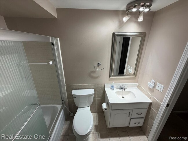 Building Photo - 37035 E Aragona Dr