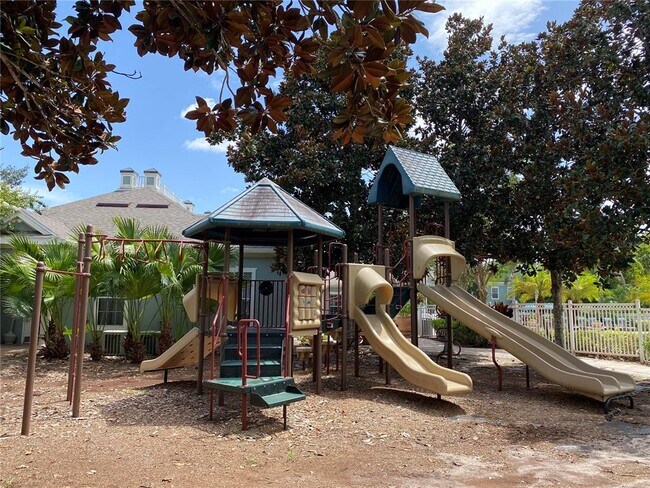 Building Photo - 12843 Madison Pointe Cir