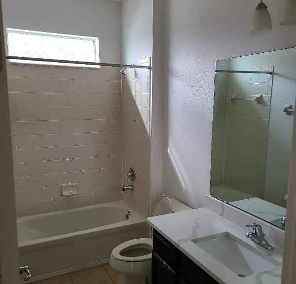 Building Photo - 151 Seville Dr