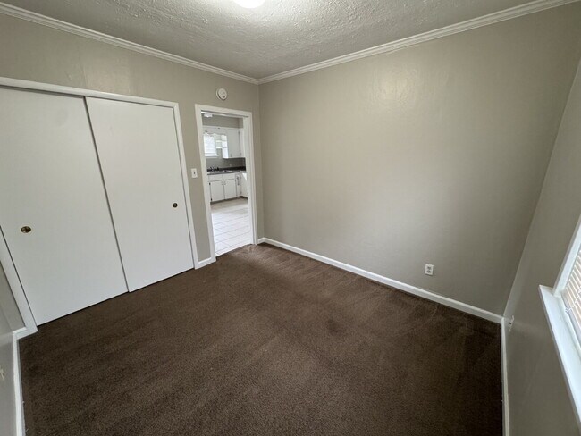 Building Photo - 2-Bedroom Home, Errol Heights, Gardners Welcome!