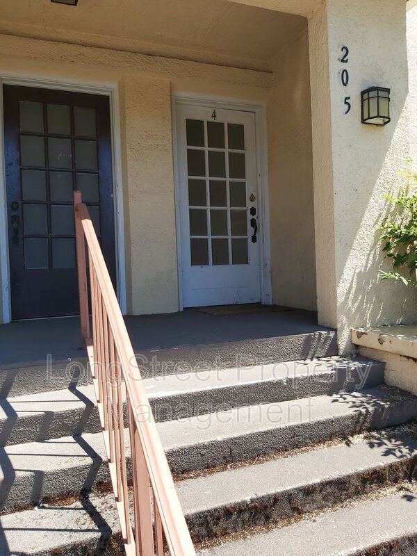 Building Photo - 205 NW Kings Blvd