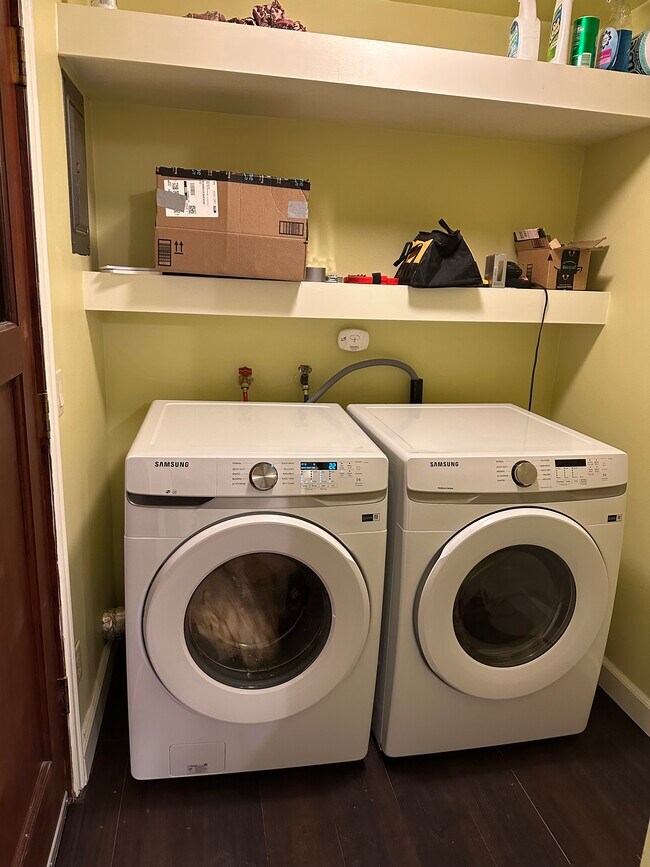 Laundry - 1148 Sidney Ave
