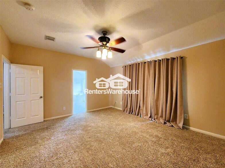 Building Photo - 1408 S Friendswood Dr