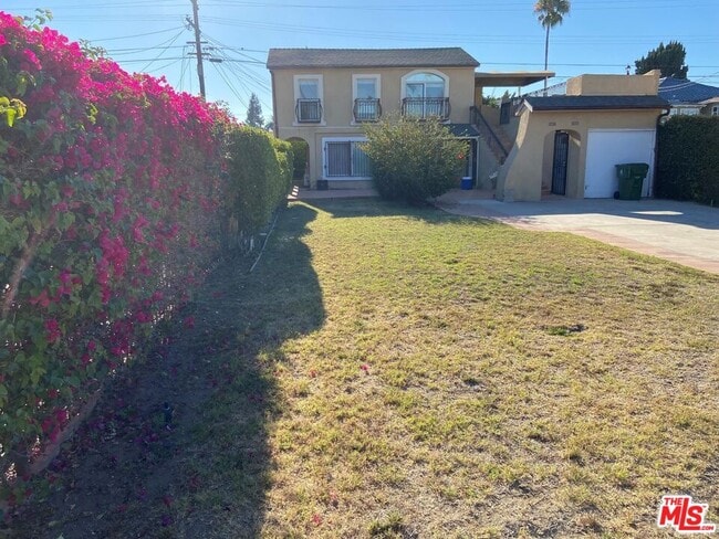 Primary Photo - 1635 Bronson Ave