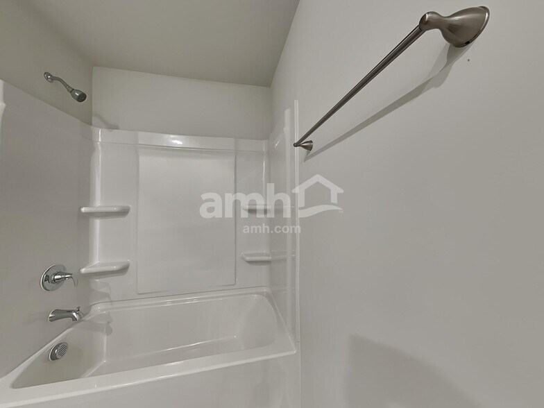 Building Photo - 4001 Zepelin Wy