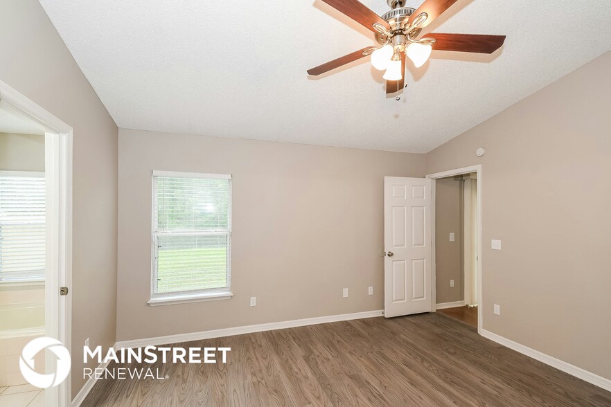 Building Photo - 8155 Teaticket Dr