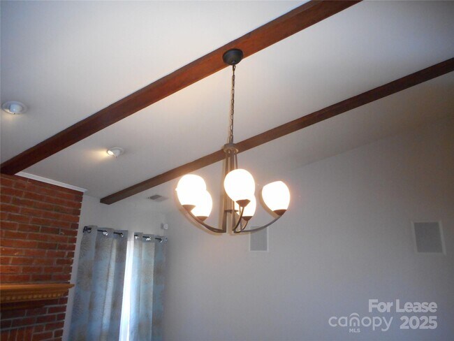 Building Photo - 10749 Colony Woods Dr